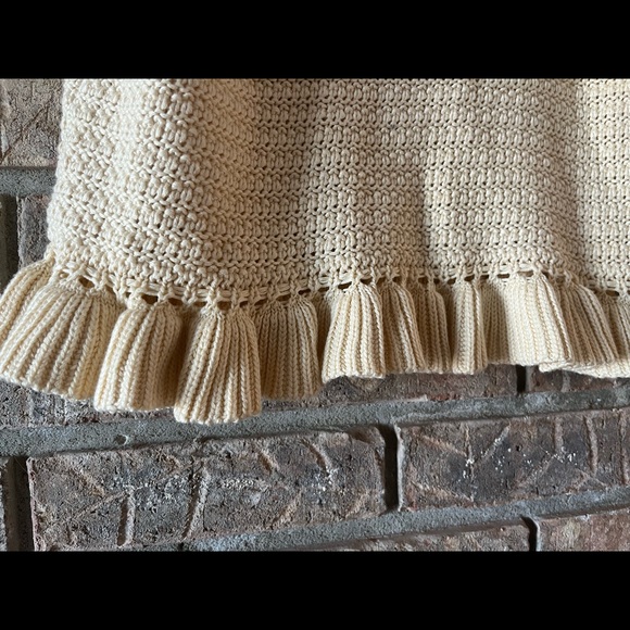 Marble Crochet Ruffle Top - Picture 4 of 5